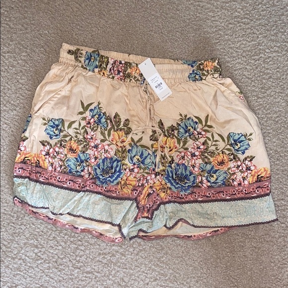 Francesca's Collections Pants - NWT Francescas Shorts